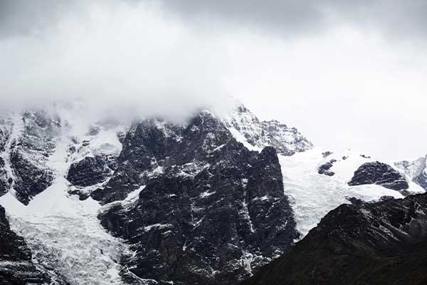  Ausangate Glacial Peaks and Passes to Camanti in Cusco 