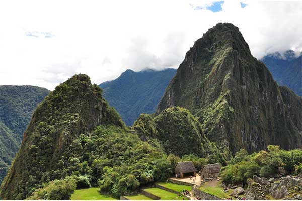  Machu Picchu Mountains in of citadel 