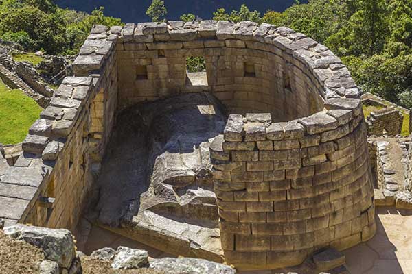  Visit the Sun temple in the Machu Picchu Trips 