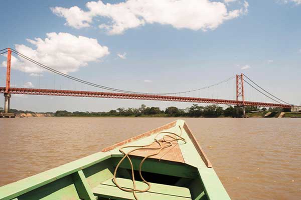  Puerto Maldonado located in southern of Peru show the more large bridge of Peru 