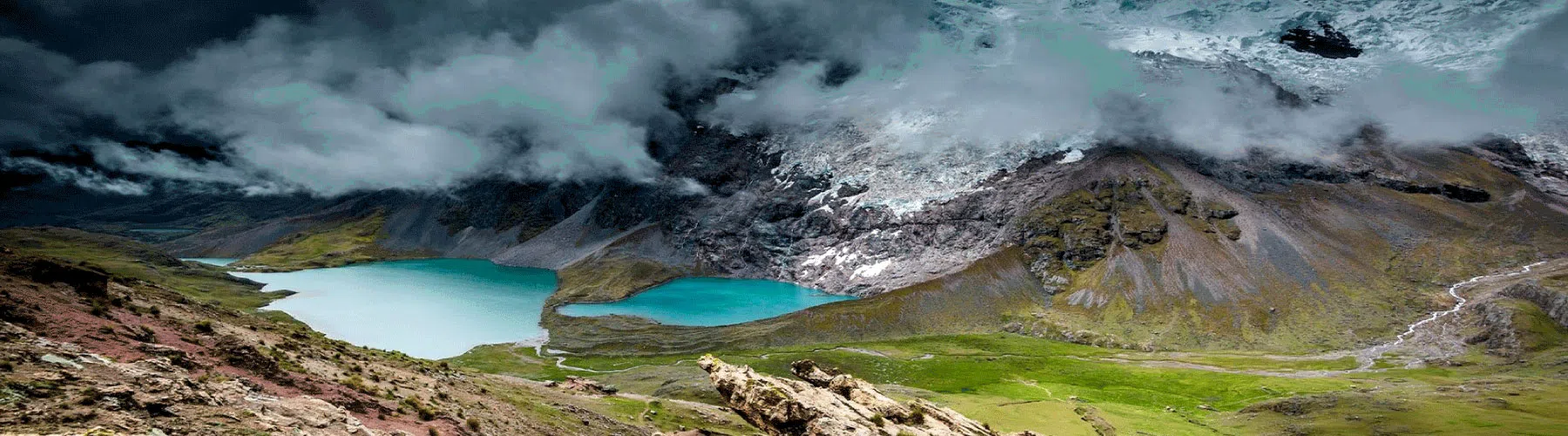 Ausangate mountains in Cusco with clear water and hotspring